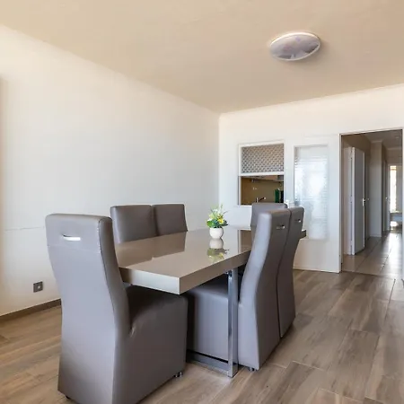 Apartman Bel Air - Comfortable 2-bedroom With Magnificent Sea View T74