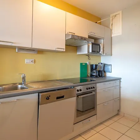 Bel Air - Comfortable 2-bedroom With Magnificent Sea View T74 شقة *